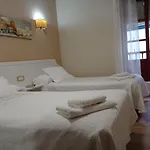 Hotel Robles