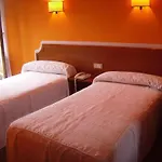 Hotel Robles *